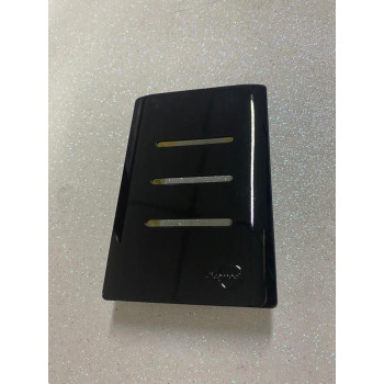 Placa p/ 3 Interruptores 4x2 - Novara Preto Brilhante Placa p/ 3 Interruptores 4x2 - Novara Preto Brilhante